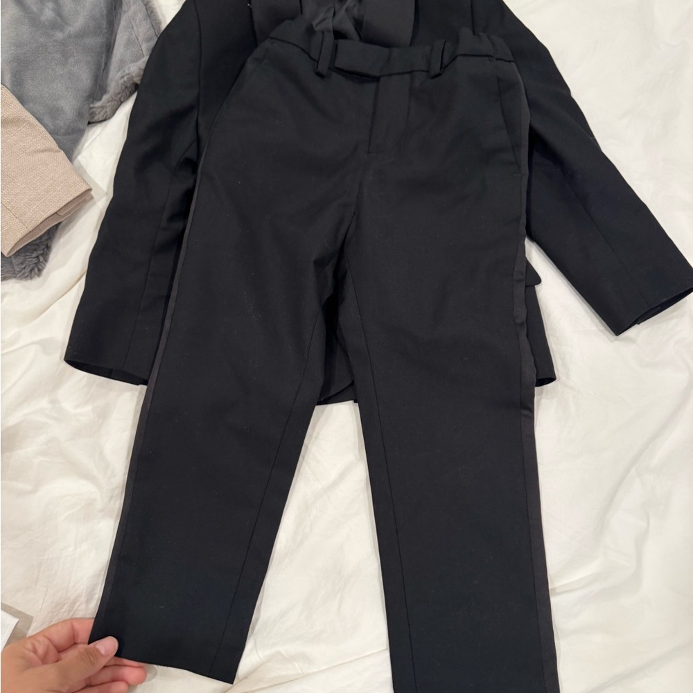 H&M Kids Black Blazer Set with tuxedo shirt - Picture 7 of 11
